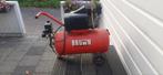 zeer goede kleiner mobiele compressor 220 volt izgst, Doe-het-zelf en Verbouw, Compressors, Gebruikt, Verzenden, 6 tot 10 bar