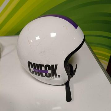 Helm maat L beschikbaar voor biedingen