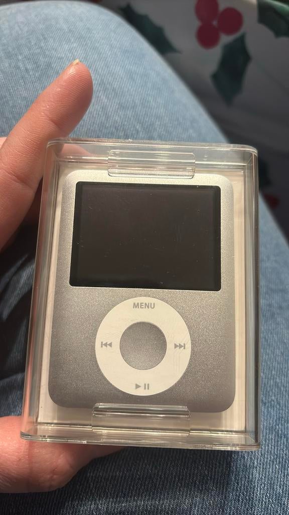 Gesealde Apple iPod nano 4GB, Ophalen, Zo goed als nieuw, Nano, Zilver