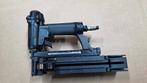 Pneumatische Nietmachine / Tacker, Doe-het-zelf en Verbouw, Gereedschap | Handgereedschap, Ophalen of Verzenden, Zo goed als nieuw