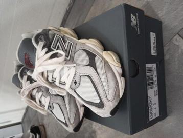 New balance 9060 beschikbaar voor biedingen