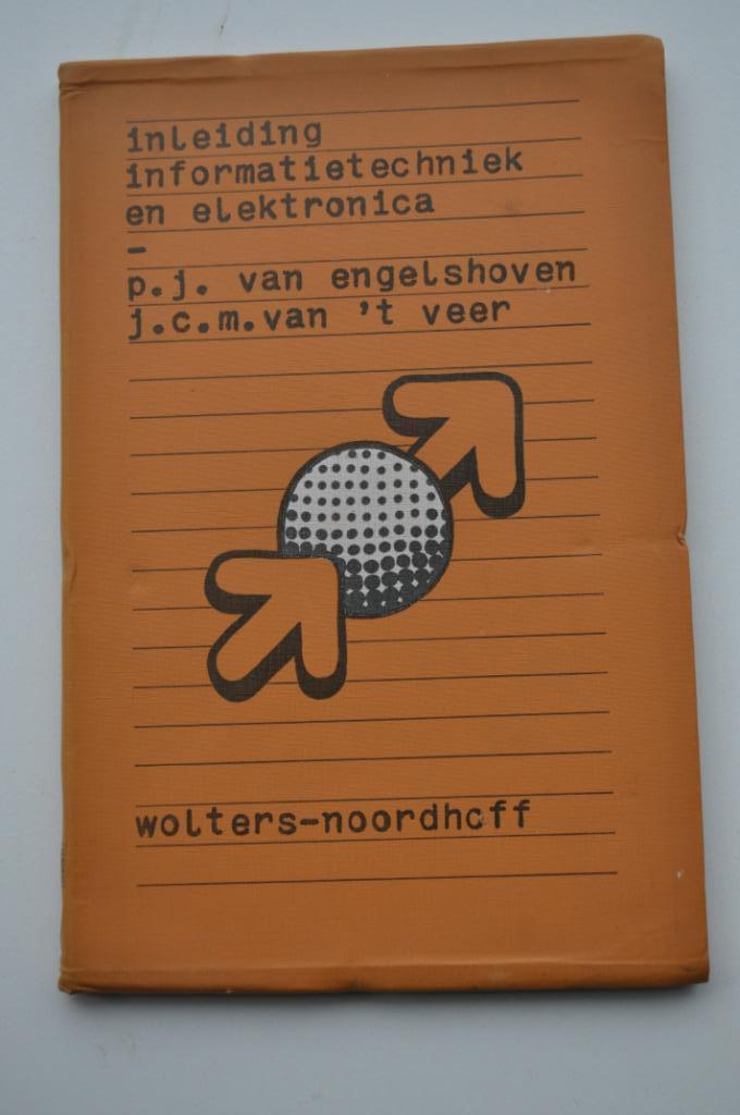 Inleiding informatietechniek en elektronica 1974, Boeken, Techniek, Gelezen, Elektrotechniek, Ophalen of Verzenden