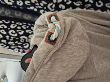 Diverse NAKETANO truien en vesten beschikbaar voor biedingen