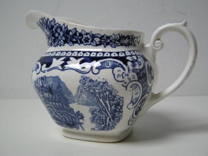 Old England Royal Sphinx roomkannetje blauw, Antiek en Kunst, Antiek | Keramiek en Aardewerk, Ophalen of Verzenden