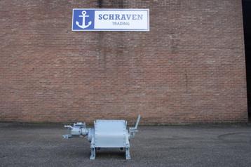 Lier, hydraulisch 8-tons P30 beschikbaar voor biedingen