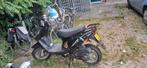 Scooter geel kenteken loopt niet., Fietsen en Brommers, Minibikes, Midibikes en Pitbikes, Ophalen, Zo goed als nieuw, Overige typen