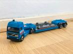 Modelvrachtwagen Volvo FH16 Politie dieplader – 1/55, Hobby en Vrije tijd, Ophalen of Verzenden, Zo goed als nieuw, Bus of Vrachtwagen