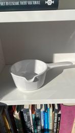 Wit steelpannetje van aardewerk, Huis en Inrichting, Ophalen, Zo goed als nieuw, Overige materialen