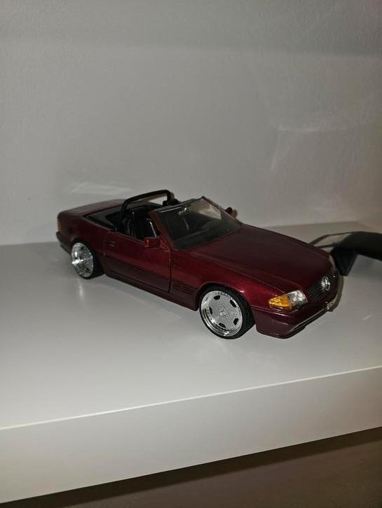 Mercedes SL cabrio Custum AMG 1:18, Hobby en Vrije tijd, Modelauto's | 1:18, Zo goed als nieuw, Auto, Revell, Ophalen of Verzenden