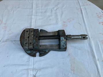 Machineklem 110 mm beschikbaar voor biedingen