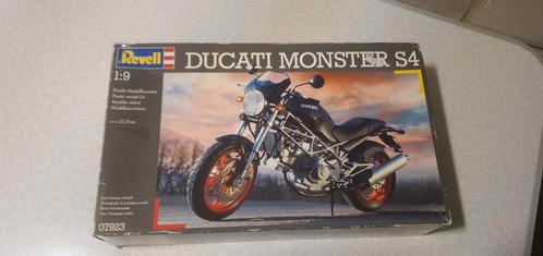Revell Ducati Monster S4 - deels gebouwd, Hobby en Vrije tijd, Modelbouw | Auto's en Voertuigen, Zo goed als nieuw, Revell, Ophalen of Verzenden
