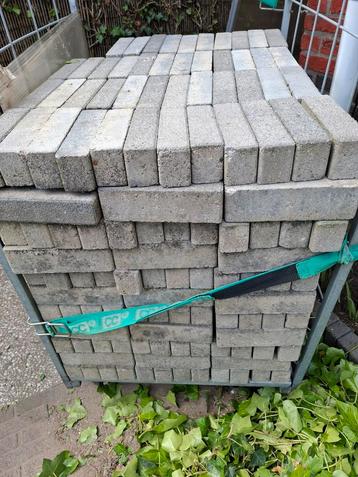 480 Stenen grijs klinkers Waalformaat 20 x 5 x 6.5  beschikbaar voor biedingen