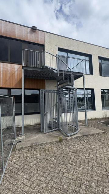 Gegalvaniseerde wenteltrap bordestrap steektrap trappen beschikbaar voor biedingen