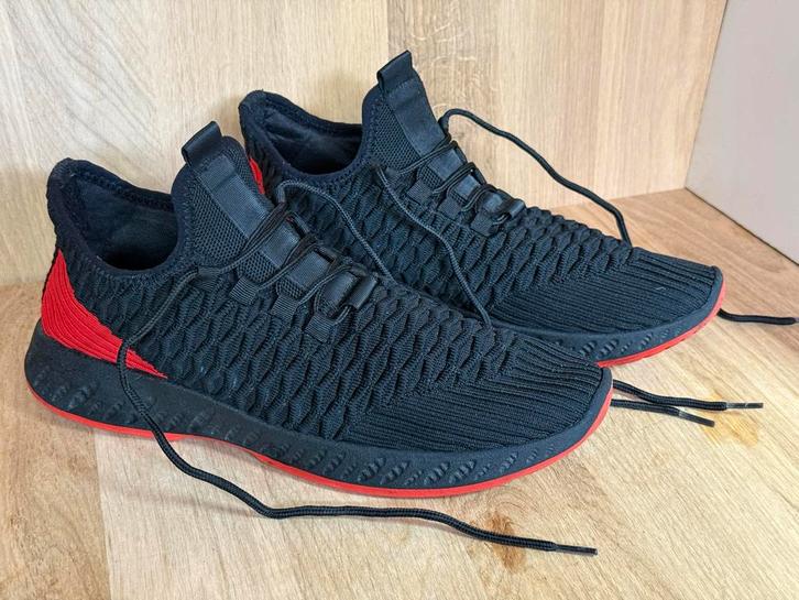 Vty Sneakers Maat 43 - Zwart/Rood, Kleding | Heren, Schoenen, Gedragen, Sneakers of Gympen, Zwart, Ophalen of Verzenden