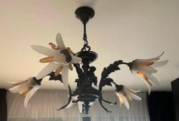 Gerestaureerde antieke luster met LED-lampen beschikbaar voor biedingen