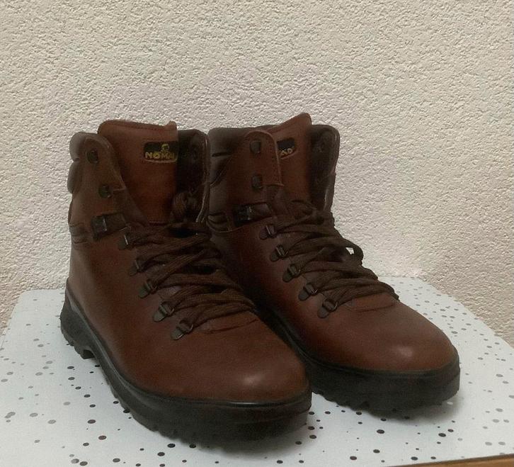 Nomad leren bergschoenen maat 42/als NIEUW! M/V. Vibram, Sport en Fitness, Bergsport en Wandelen, Zo goed als nieuw, Schoenen