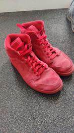 NIKE AIR JORDAN 1 RETRO HIGH RED SUEDE, Ophalen, Overige kleuren, Sneakers of Gympen, Gedragen