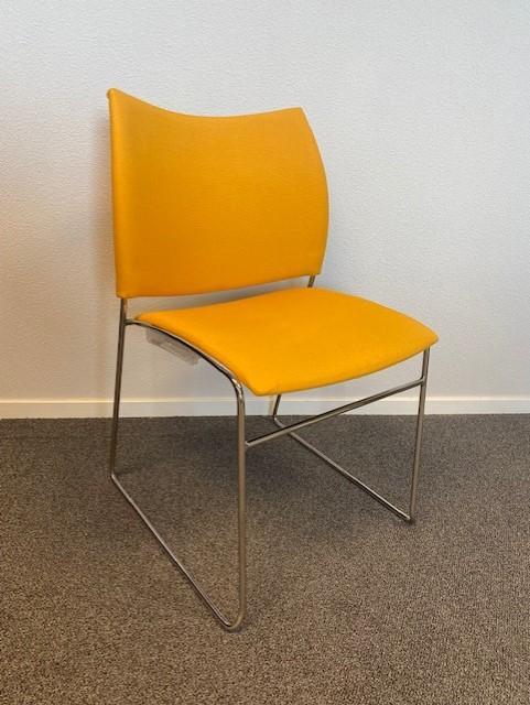 Vergaderstoelen / zaalstoelen Casala Carver stof geel, Huis en Inrichting, Stoelen, Gebruikt, Vijf, Zes of meer stoelen, Metaal