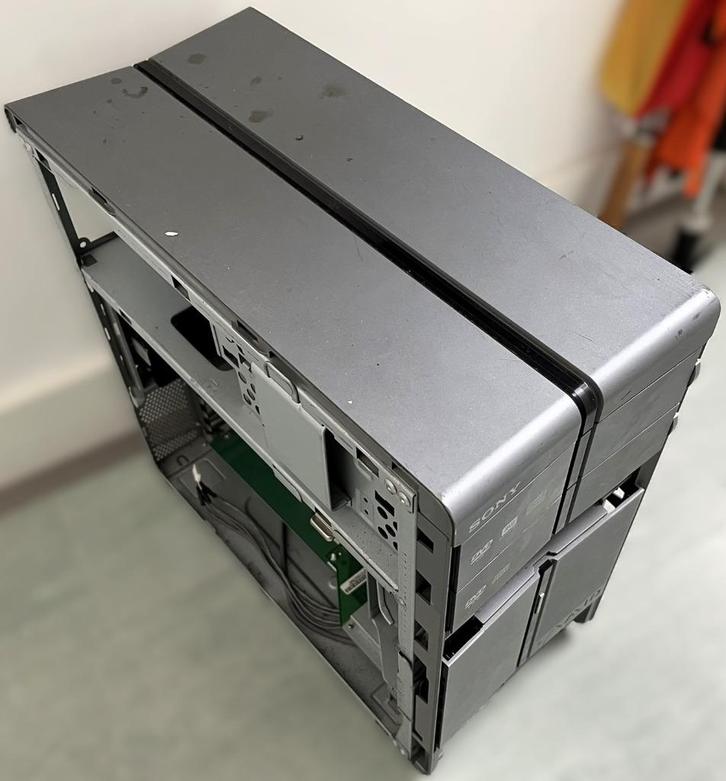 Lege Sony VAIO PCV-1146 kast met missende zijklep, Computers en Software, Desktop Pc's, Niet werkend, Onbekend, Ophalen