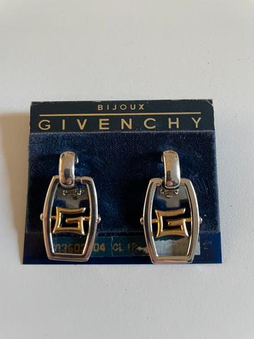 Originele vintage givenchy clip-on oorbellen beschikbaar voor biedingen
