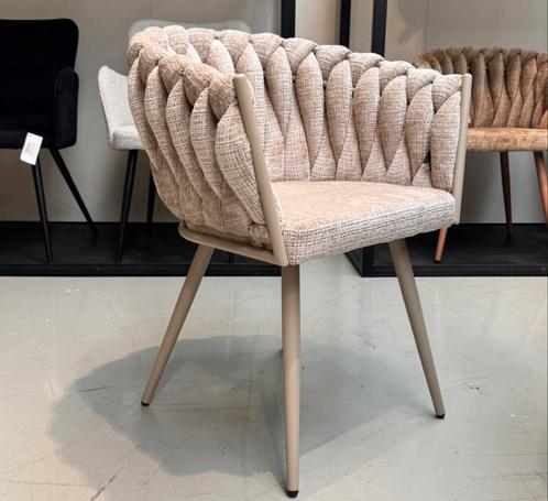 Nieuwe Wave Chair Cream op voorraad! Goedkoopste en bezorgd, Huis en Inrichting, Stoelen, Nieuw, Vijf, Zes of meer stoelen, Ophalen of Verzenden