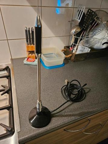 Mobiele antenne  beschikbaar voor biedingen