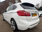 BMW 2-serie Active Tourer 225i High Executive BomVol Opties, Auto's, BMW, 1998 cc, Lichtsensor, Gebruikt, 4 cilinders