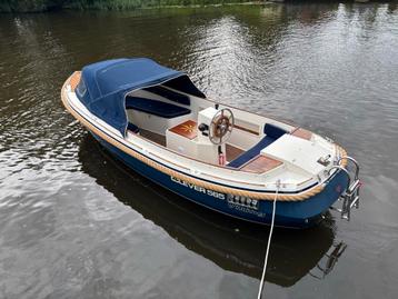Clever 565 sloep met 20 pk Suzuki (2022) + trailer beschikbaar voor biedingen