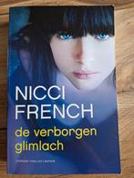 Nicci French - De verborgen glimlach, Gelezen, Nicci French, Ophalen of Verzenden, Nederland
