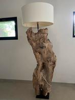 Vloerlamp, Huis en Inrichting, Lampen | Vloerlampen, Ophalen of Verzenden, Zo goed als nieuw, Hout, 150 tot 200 cm