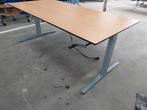 Diverse bureaus, Huis en Inrichting, Bureaus, Ophalen, Elektrisch, Zo goed als nieuw