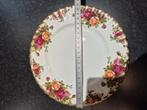 12 borden royal Albert old country roses 21 cm, Antiek en Kunst, Antiek | Servies los, Ophalen of Verzenden