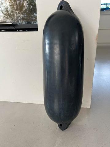 1 x Fender zwart 15 x 55 cm beschikbaar voor biedingen