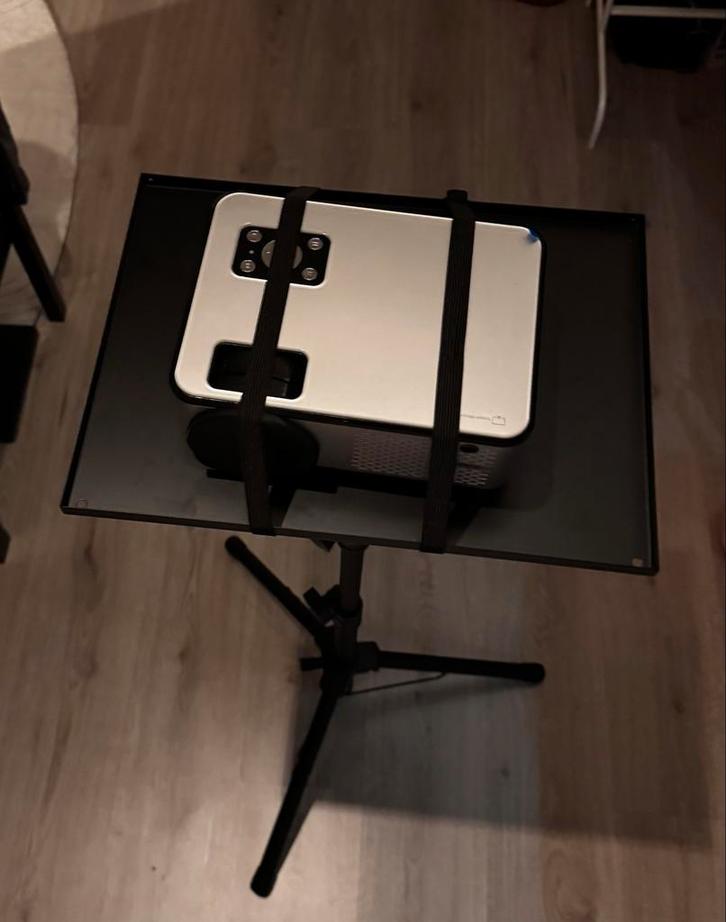 Strex Beamer + Luxe Verstelbaar Statief - Nieuwstaat, Computers en Software, Processors, Zo goed als nieuw, Ophalen