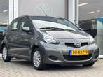 Toyota Aygo 1.0-12V Aspiration Green | Half leder/suede bekl, Voorwielaandrijving, 4 stoelen, Alcantara, 68 pk