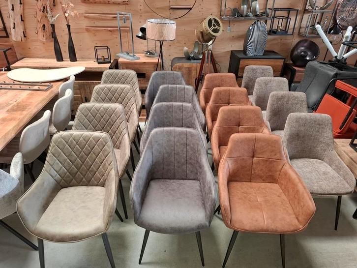Eetkamerstoel € 65,- per stuk, Huis en Inrichting, Stoelen, Nieuw, Vijf, Zes of meer stoelen, Stof, Bruin, Ophalen