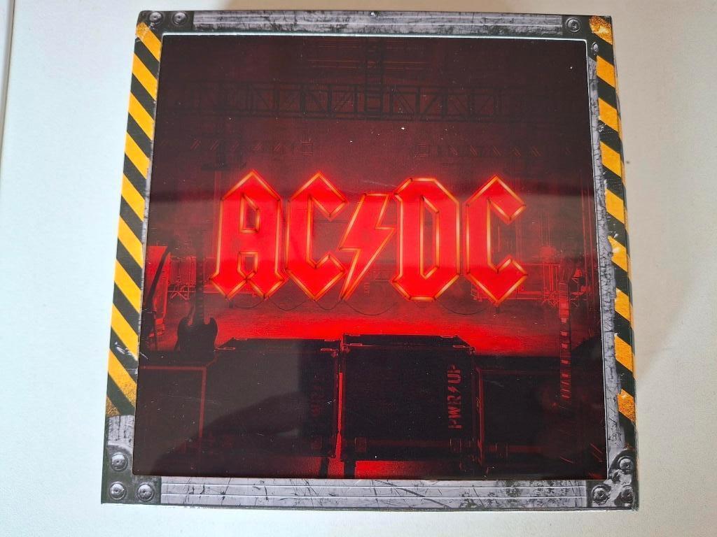 ACDC CD Box PWR UP Deluxe Box Built in Speaker, Cd's en Dvd's, Ophalen of Verzenden, Nieuw in verpakking