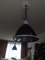 2 mooie echt oude industriële hanglampen, Huis en Inrichting, Lampen | Hanglampen, Ophalen, Zo goed als nieuw, 50 tot 75 cm