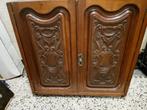 kastje antiek kersenhout met bewerkte deurtjes, Antiek en Kunst, Antiek | Meubels | Kasten, Ophalen