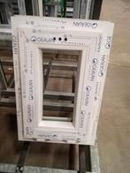 Kunststof raamkozijn met glas, Doe-het-zelf en Verbouw, Kozijnen en Schuifpuien, Ophalen, Kunststof, Minder dan 75 cm, Raamkozijn