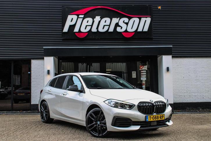 BMW 1-serie 118i DEALER ONDERHOUDEN STOELVER. CLIMA KEYLESS, Auto's, BMW, Bedrijf, Te koop, 1-Serie, ABS, Airbags, Airconditioning