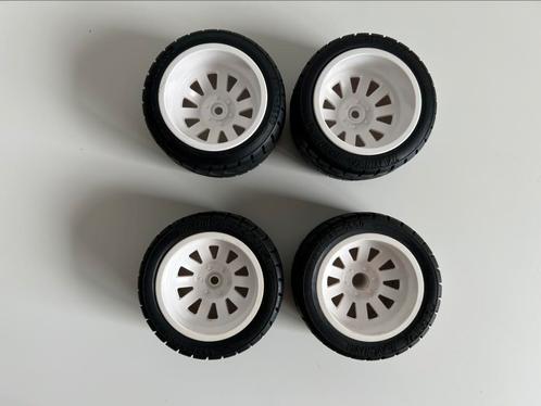 Tamiya banden met velg 6147 / 5650 nieuwstaat 1/10 rc auto, Hobby en Vrije tijd, Modelbouw | Radiografisch | Auto's, Zo goed als nieuw