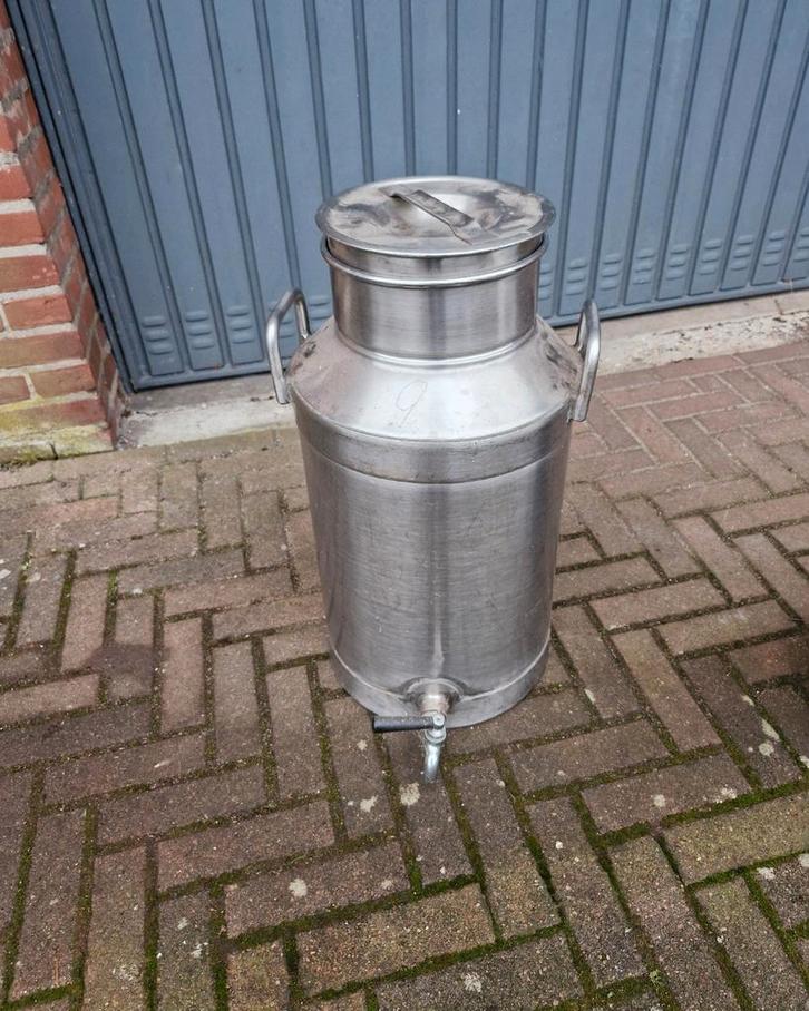 GAVE RVS MELKBUS 30.LITER  MET KRAAN, Tuin en Terras, Tuinwanddecoratie, Ophalen of Verzenden