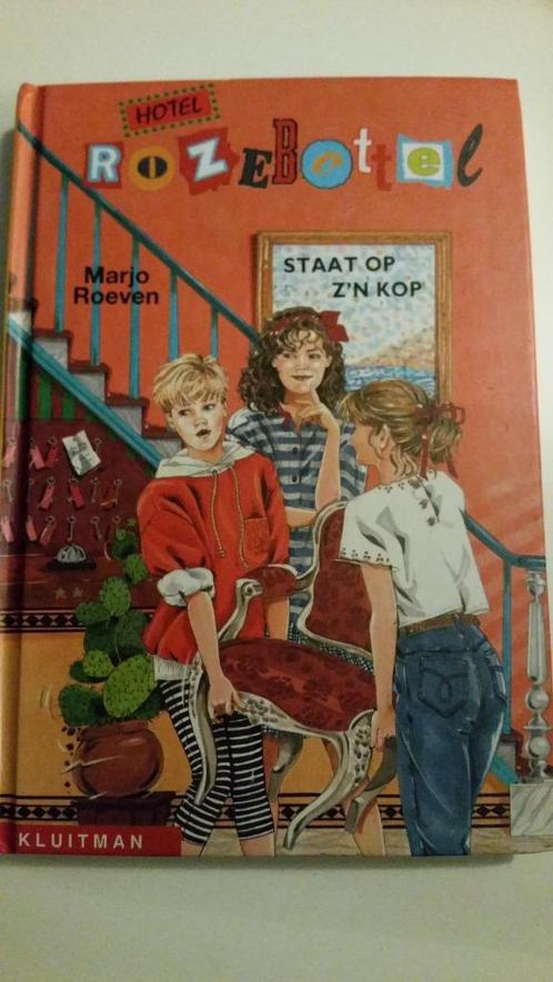 Hotel Rozebottel Staat Op Zn Kop, door Marjo Roeven, Boeken, Kinderboeken | Jeugd | 10 tot 12 jaar, Gelezen, Ophalen of Verzenden