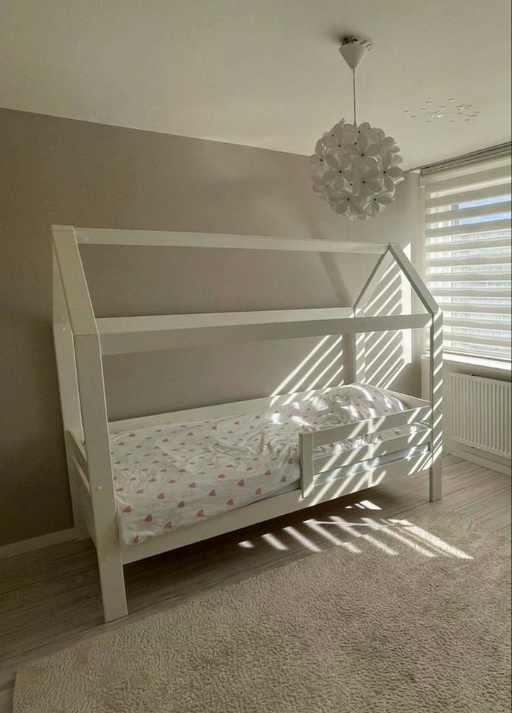 Wit Kinderbed Amy 90x200 cm + Lattenbodem, Kinderen en Baby's, Kinderkamer | Bedden, Zo goed als nieuw, 180 cm of meer, 85 tot 100 cm