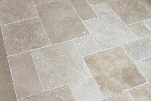AANBIEDING! TRAVERTIN TEGELS ANTICATO ROMAANS VERBAND, Huis en Inrichting, Stoffering | Vloerbedekking, Nieuw, Parket, minder dan 10 m²