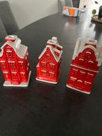 Postcode Loterij Huisjes Dokkum Nr. 4, 7 & 8, Overige materialen, Ophalen of Verzenden, Zo goed als nieuw, Rood