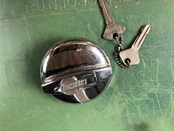 Fiat klassieker tankdop beschikbaar voor biedingen
