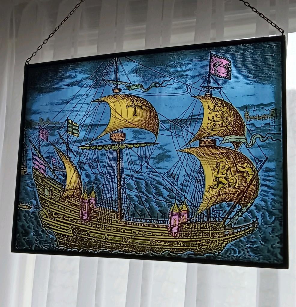 Gebrandschilderd glas-in-lood raam met scheepsmotief, Ophalen of Verzenden