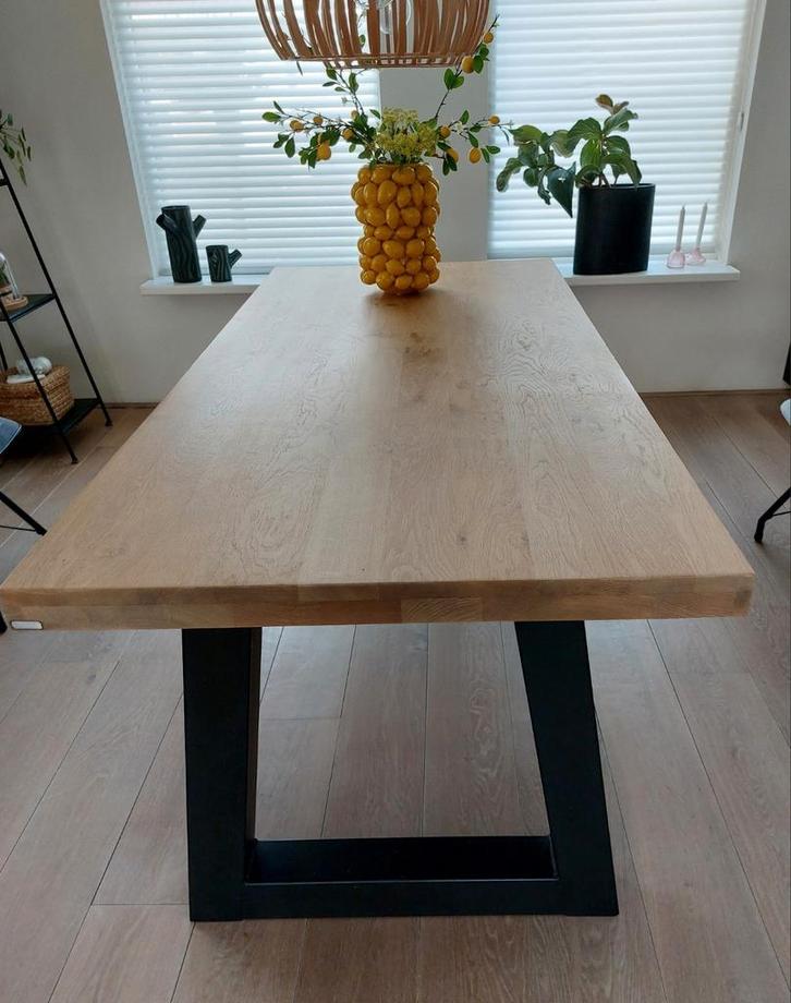 Prachtige massief eiken eettafel, Huis en Inrichting, Tafels | Eettafels, Zo goed als nieuw, 50 tot 100 cm, 200 cm of meer, Vijf personen of meer
